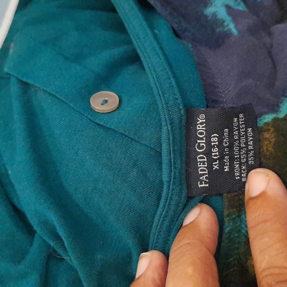 Dress shirt - Picture 2 of 3